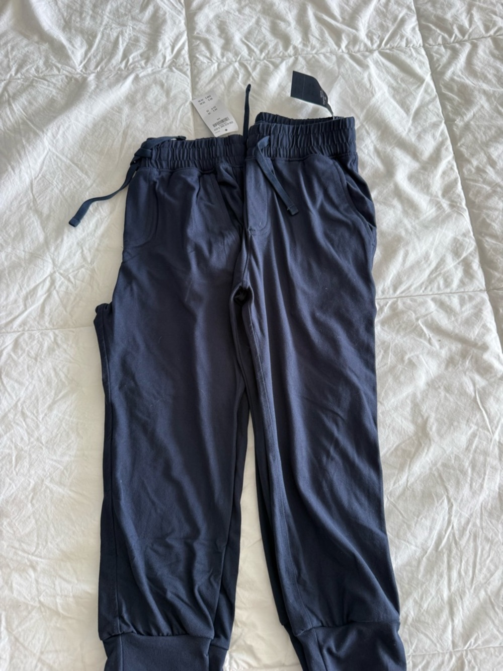 NWT navy Abercrombie joggers 5/6